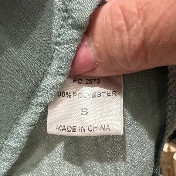 GREEN RUFFLE TOP - Picture 5 of 5